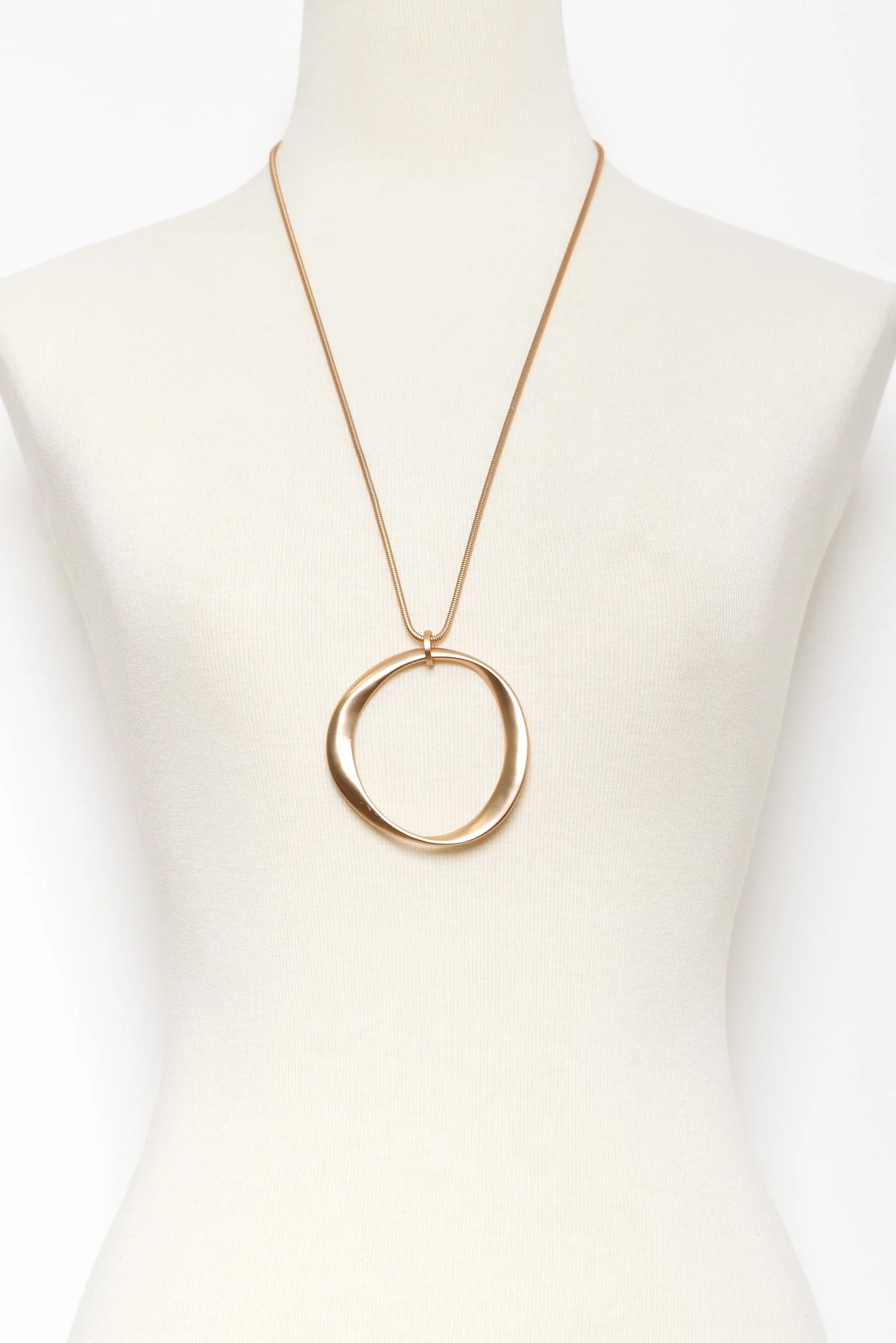 Davika Gold Pendant Necklace