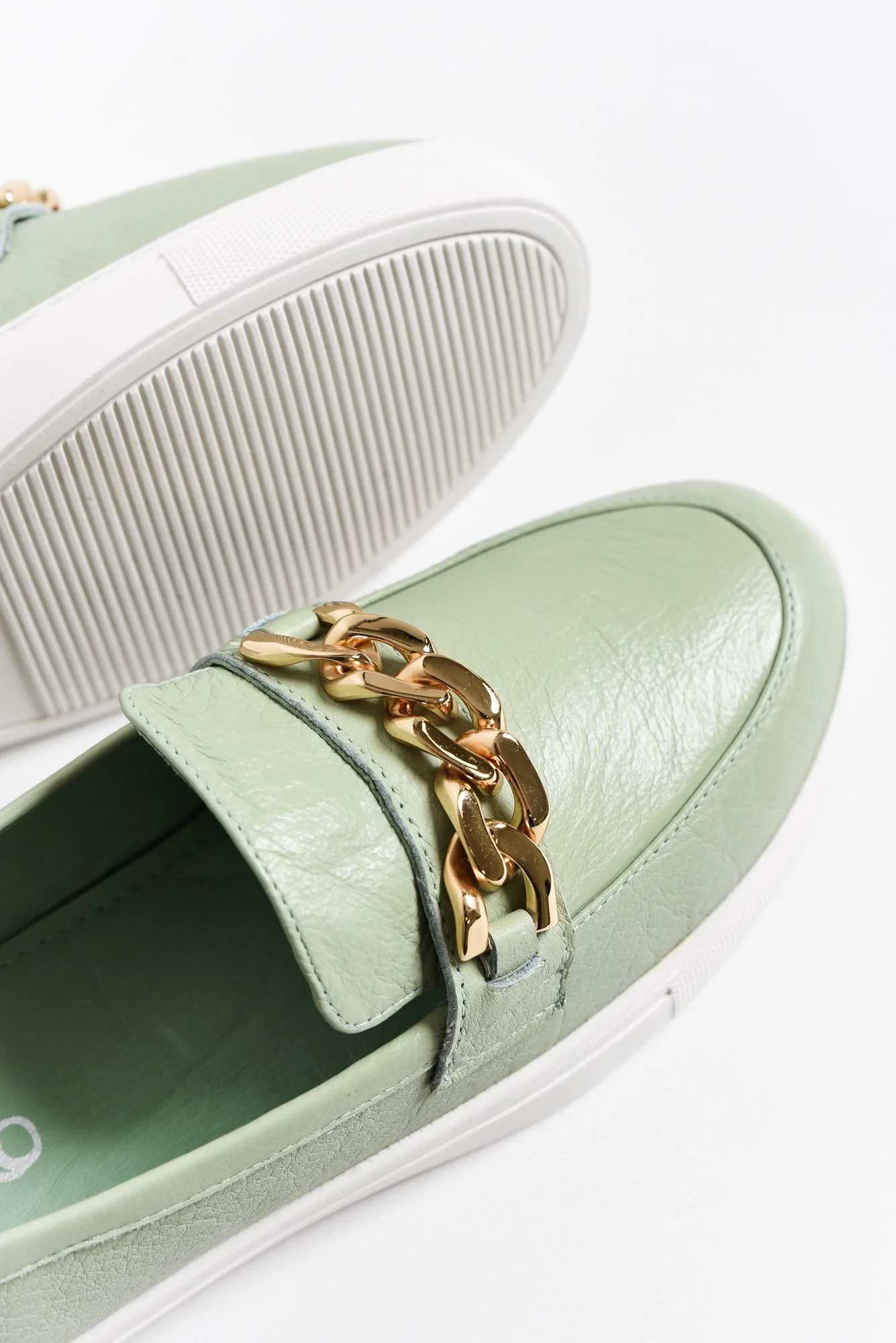 Oscar Sage Chain Leather Loafer