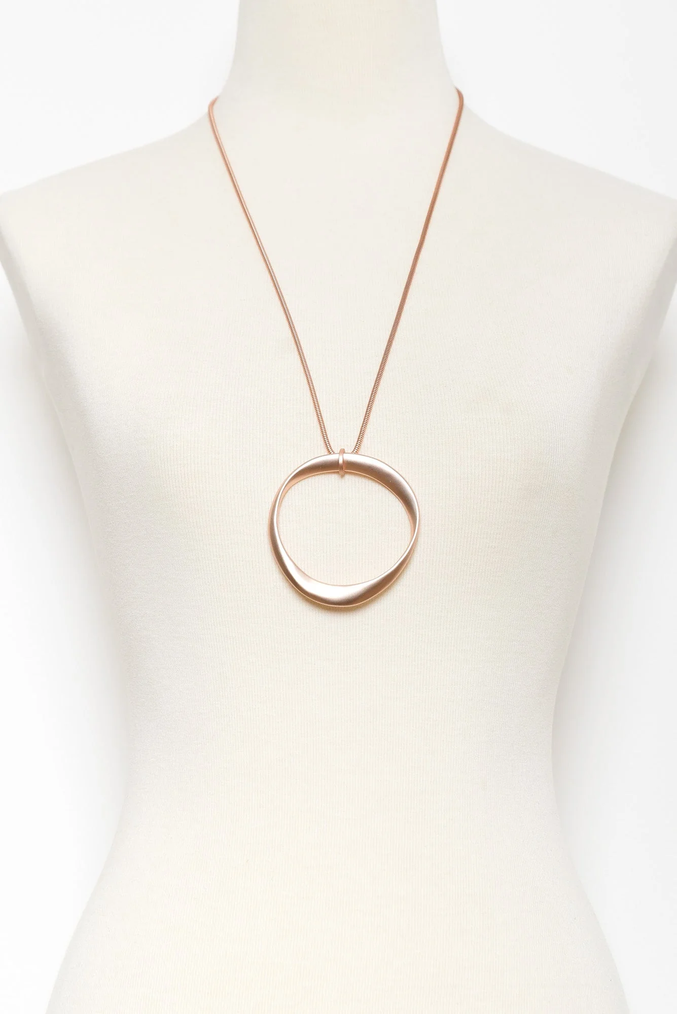 Davika Rose Gold Pendant Necklace