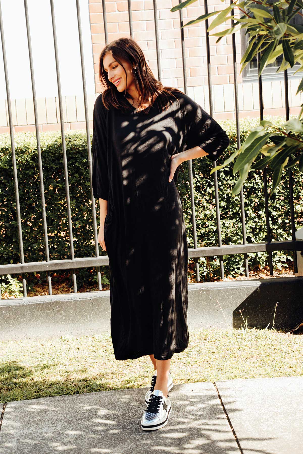 Travel Black Crinkle Cotton Sleeved Maxi Dress