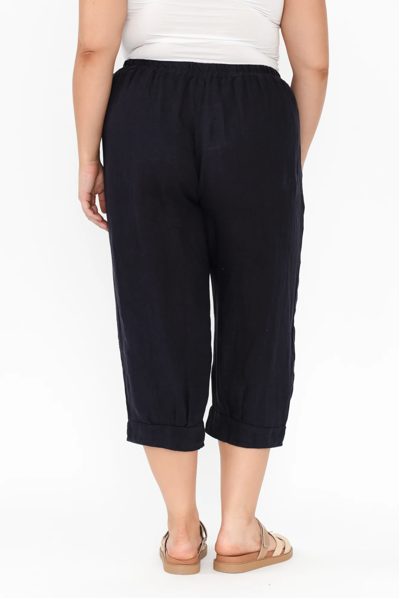 Elide Navy Linen Cropped Pants